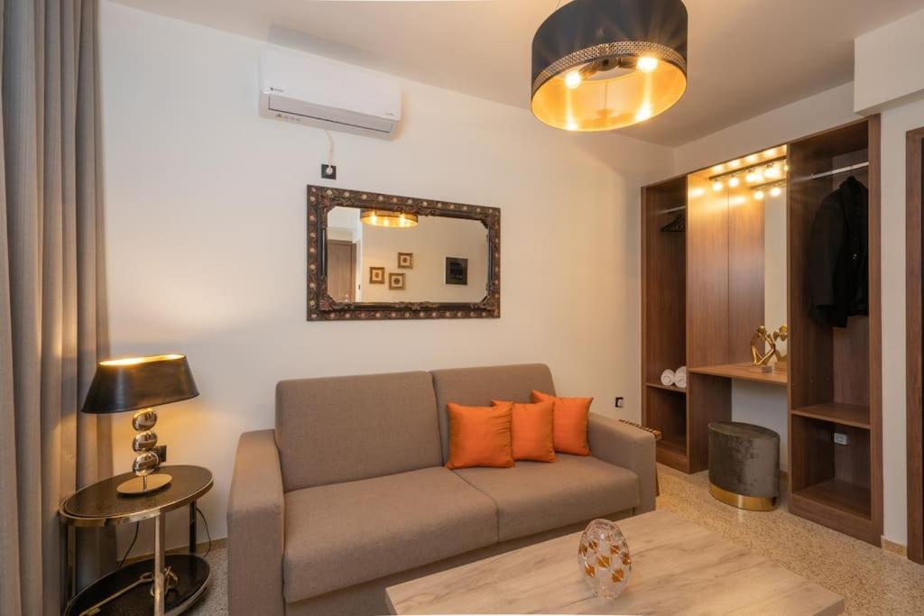 Dema Luxury Suites - Perikleous E6 Atina Dış mekan fotoğraf