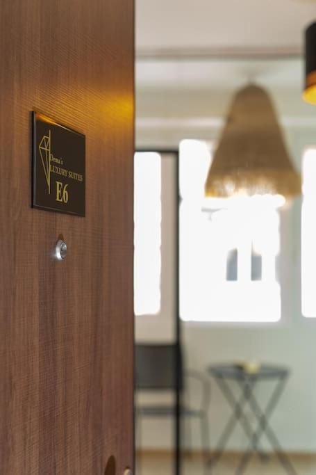 Dema Luxury Suites - Perikleous E6 Atina Dış mekan fotoğraf