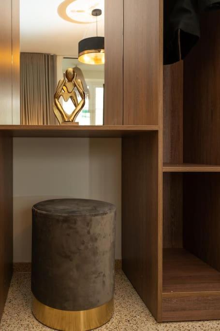 Dema Luxury Suites - Perikleous E6 Atina Dış mekan fotoğraf
