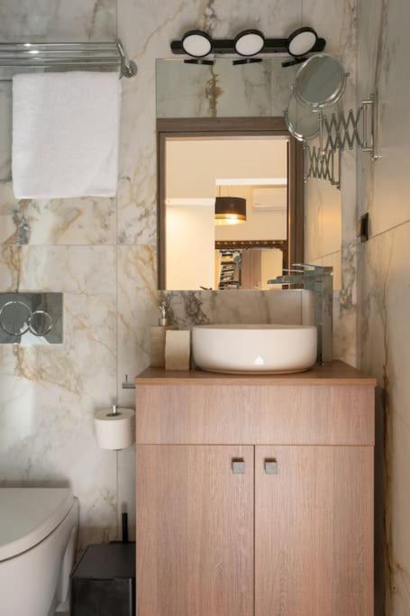 Dema Luxury Suites - Perikleous E6 Atina Dış mekan fotoğraf
